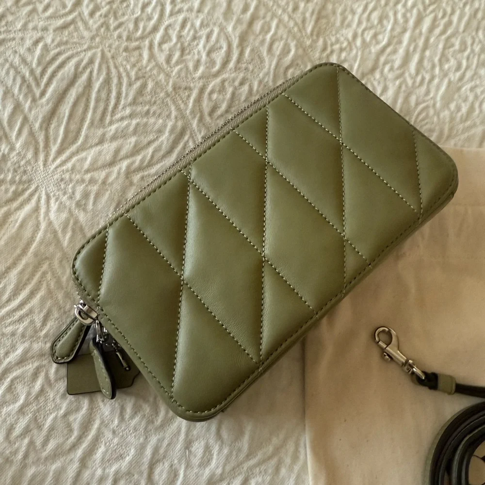Coach Retail Quilted Double Zip Crossbody Wristlet Clutch
